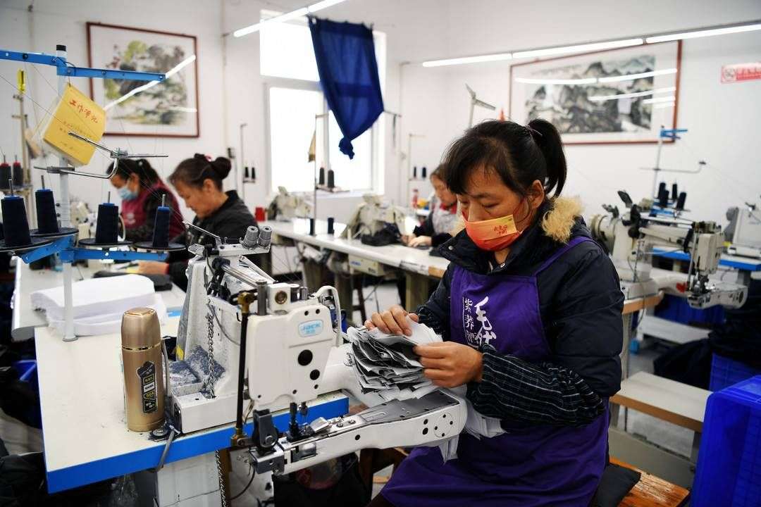 小山村蹚出